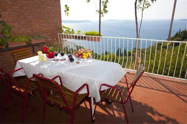 Guest House Burin 米利尼 外观 照片