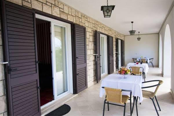 Guest House Burin 米利尼 外观 照片