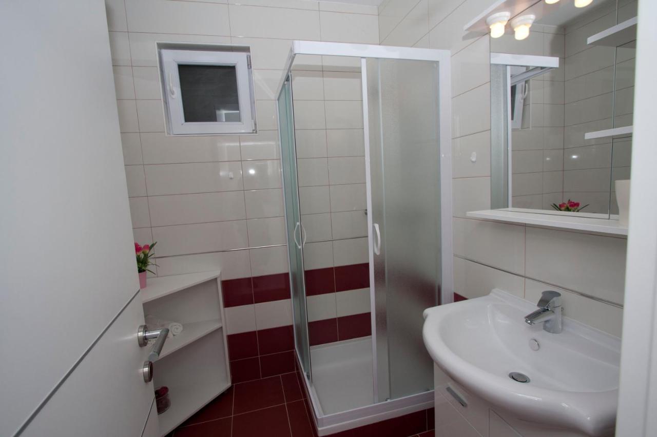 Guest House Burin 米利尼 外观 照片