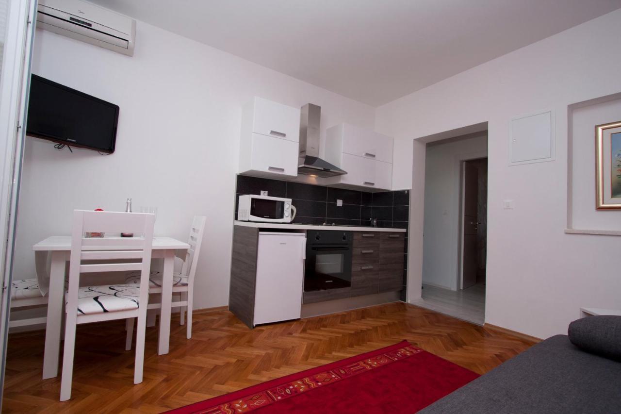 Guest House Burin 米利尼 外观 照片