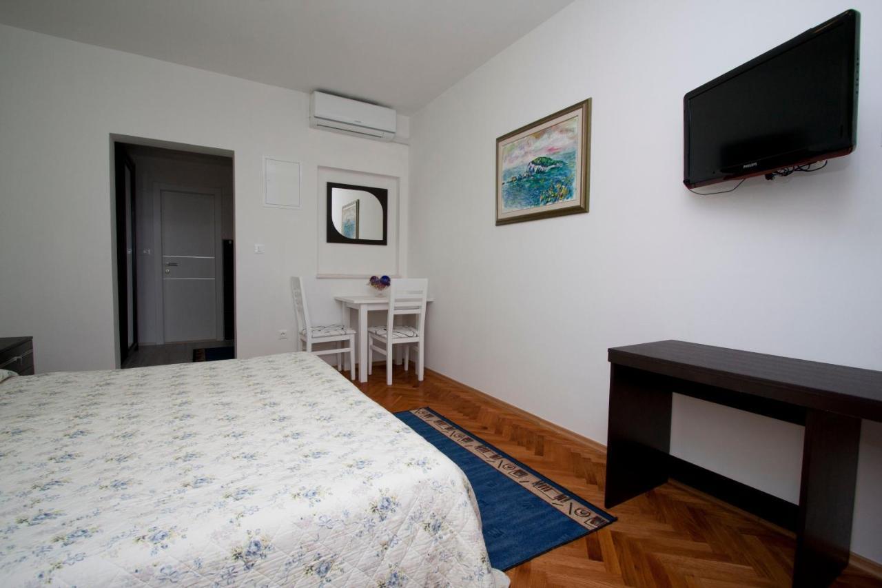 Guest House Burin 米利尼 外观 照片