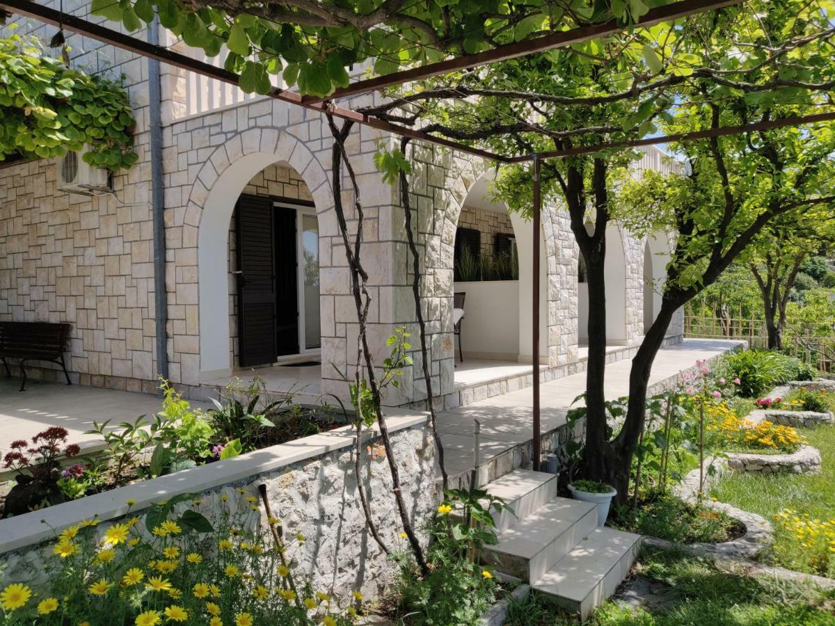 Guest House Burin 米利尼 外观 照片